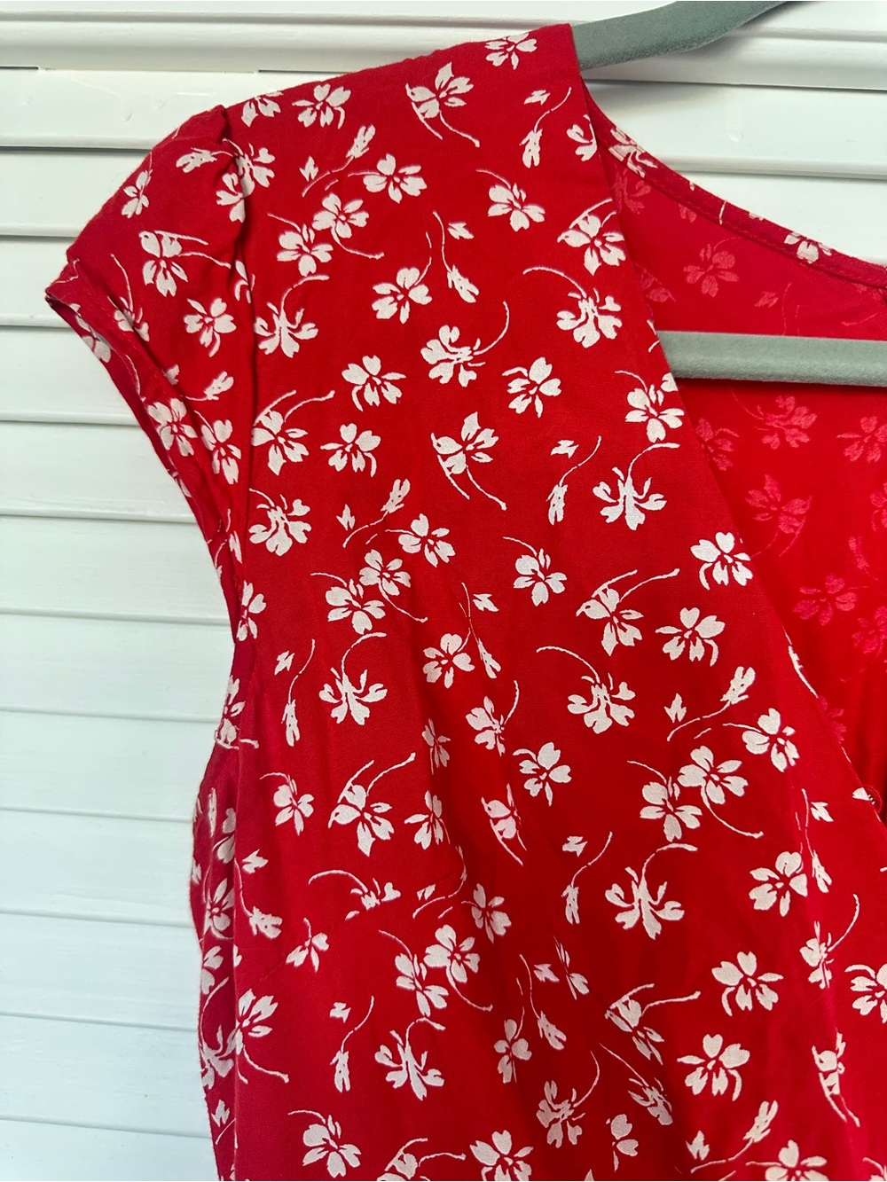 J. Crew Mercantille 100% Viscose Red Floral Cap-Sleeve Wrap Mini Dress size 2 - Picture 3 of 16